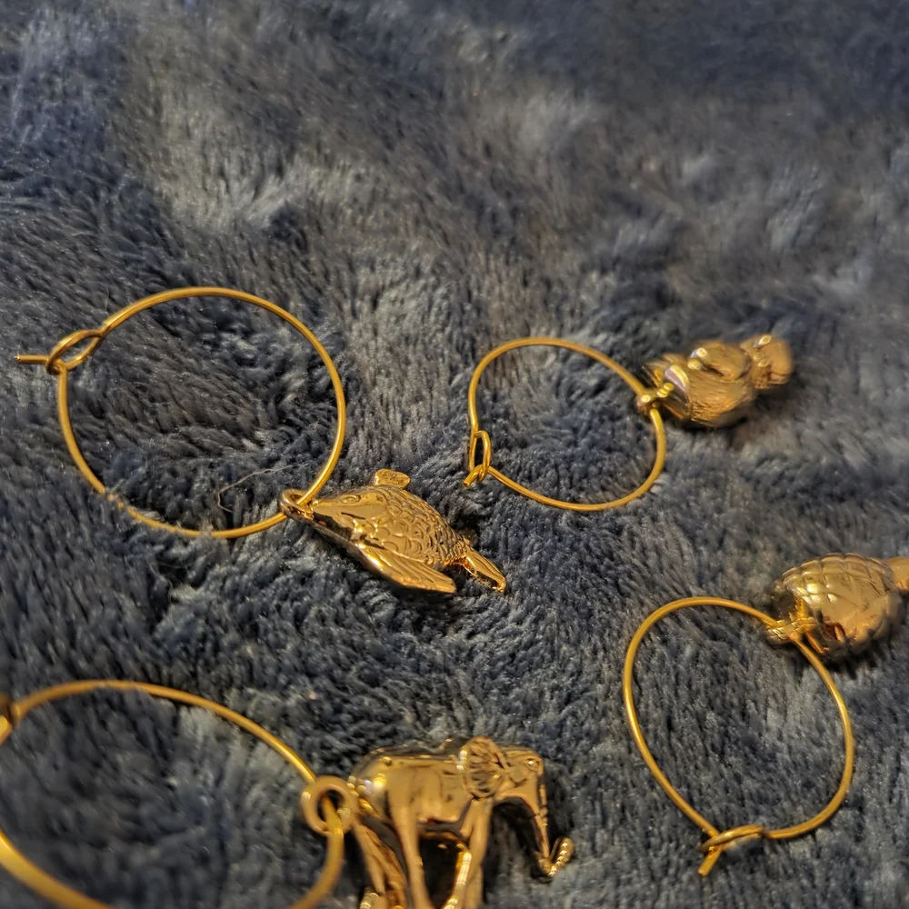 Gold Tone Animal & Tropical Wine Glass Charms Set 4 Elephant Monkey Turtle Fish